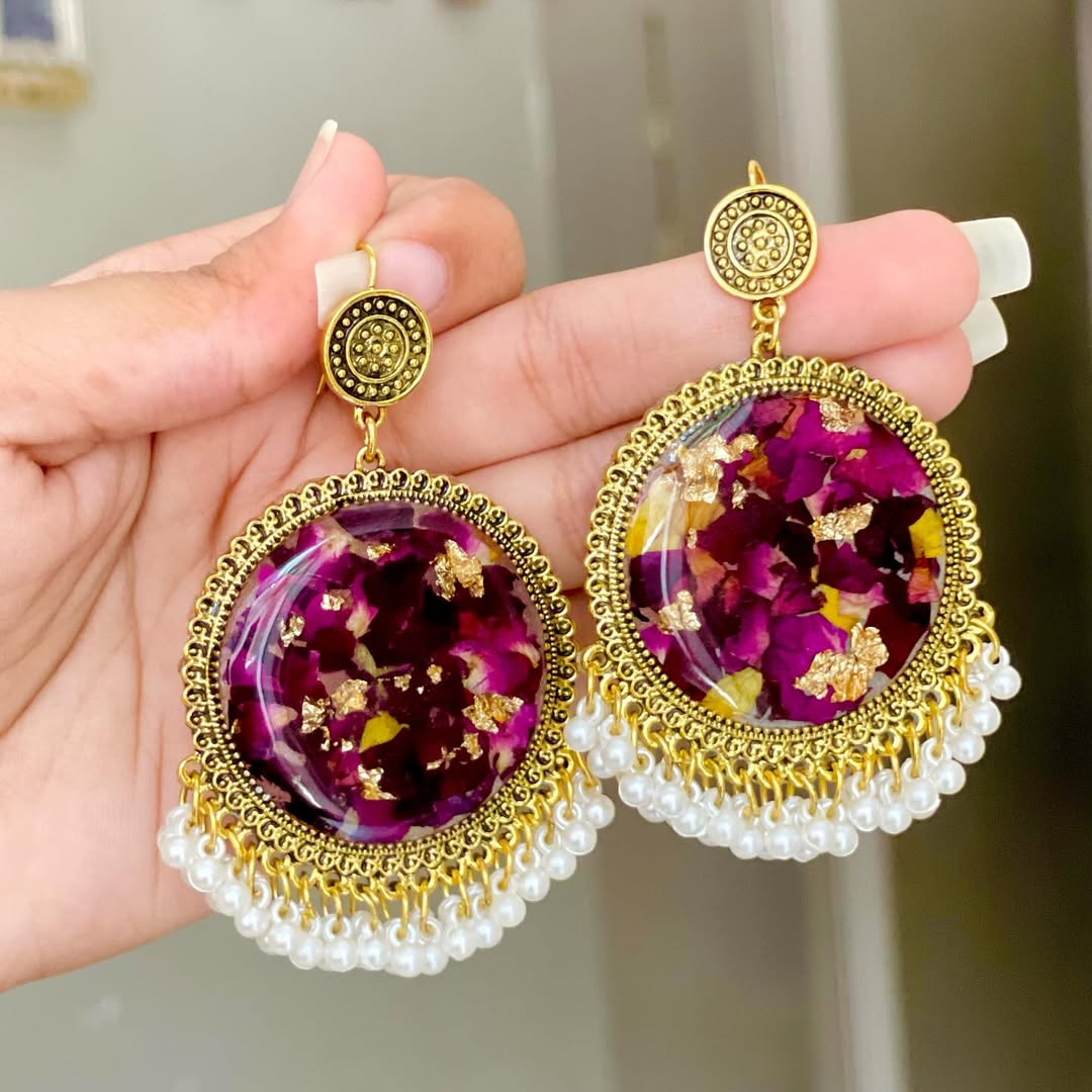 Naz e Gulab Resin Jhumka