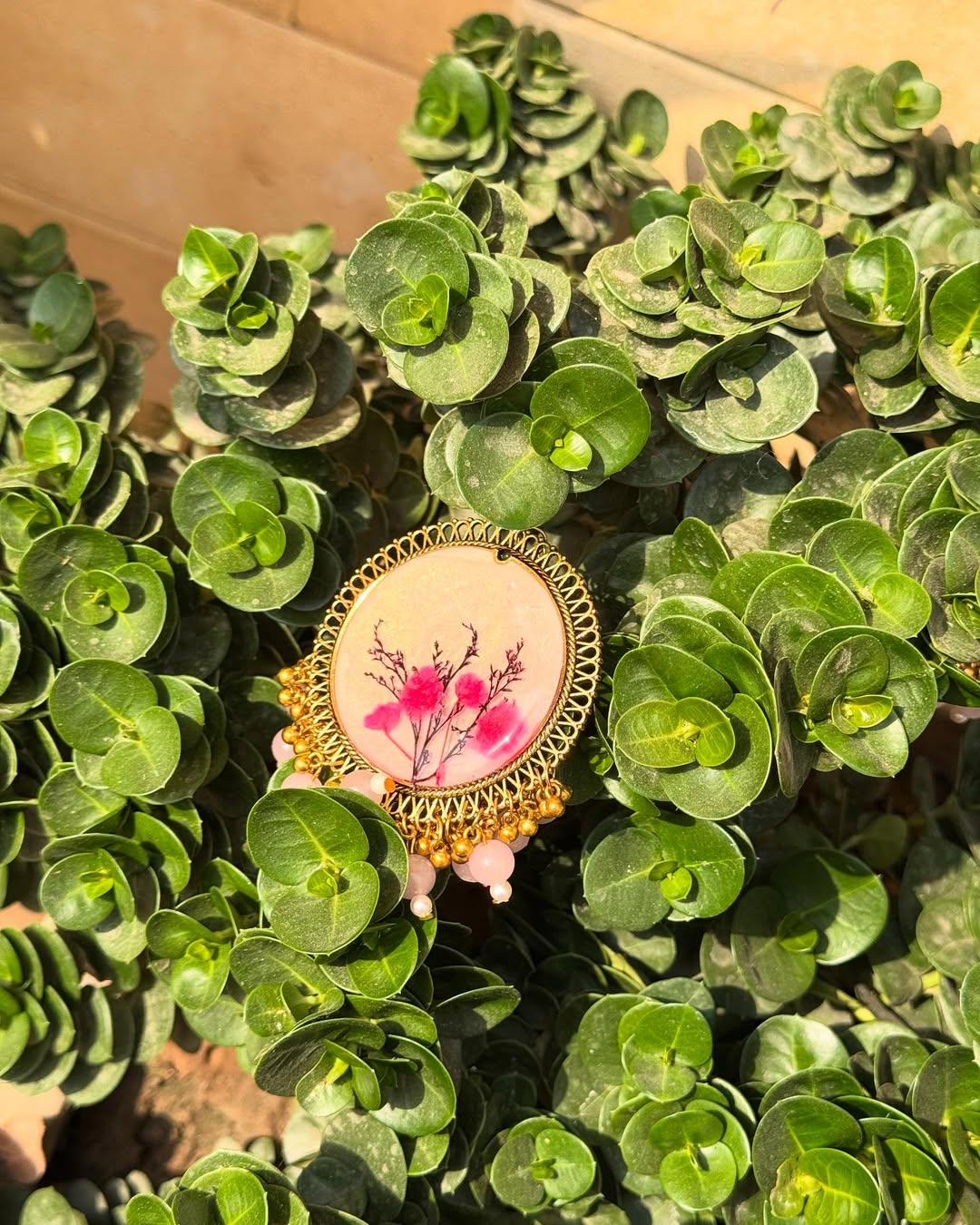 Phool Saaz Resin Jhumka